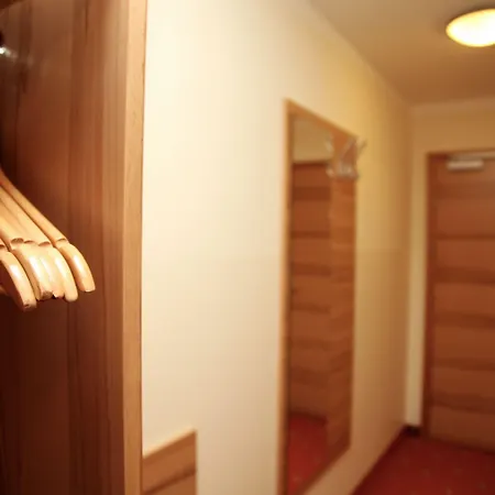 Szálloda Tinschert Hotel-restaurant-partyservice