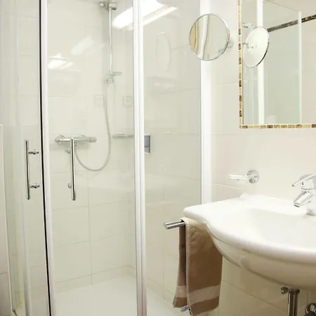 Tinschert Hotel-restaurant-partyservice Szálloda 4*