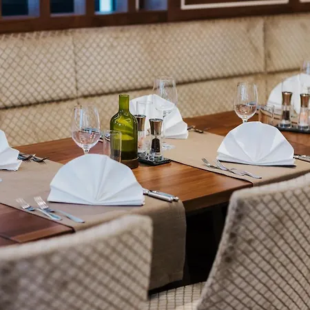 Tinschert Hotel-restaurant-partyservice Szálloda 4*